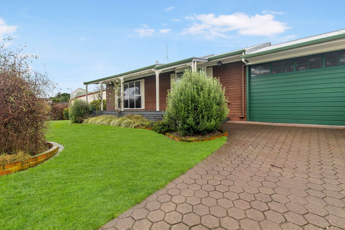 94 Treadwell Street, Springvale, Whanganui - Carousel 1