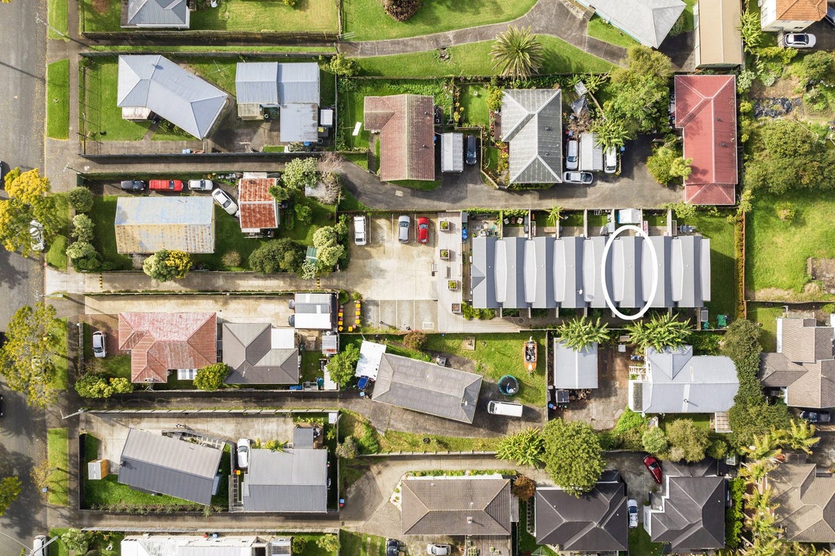 6/126 Canal Road, Avondale, Auckland - Carousel 2