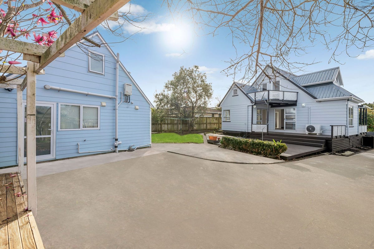 44 Eugenia Rise, Totara Heights, Auckland - Carousel 2