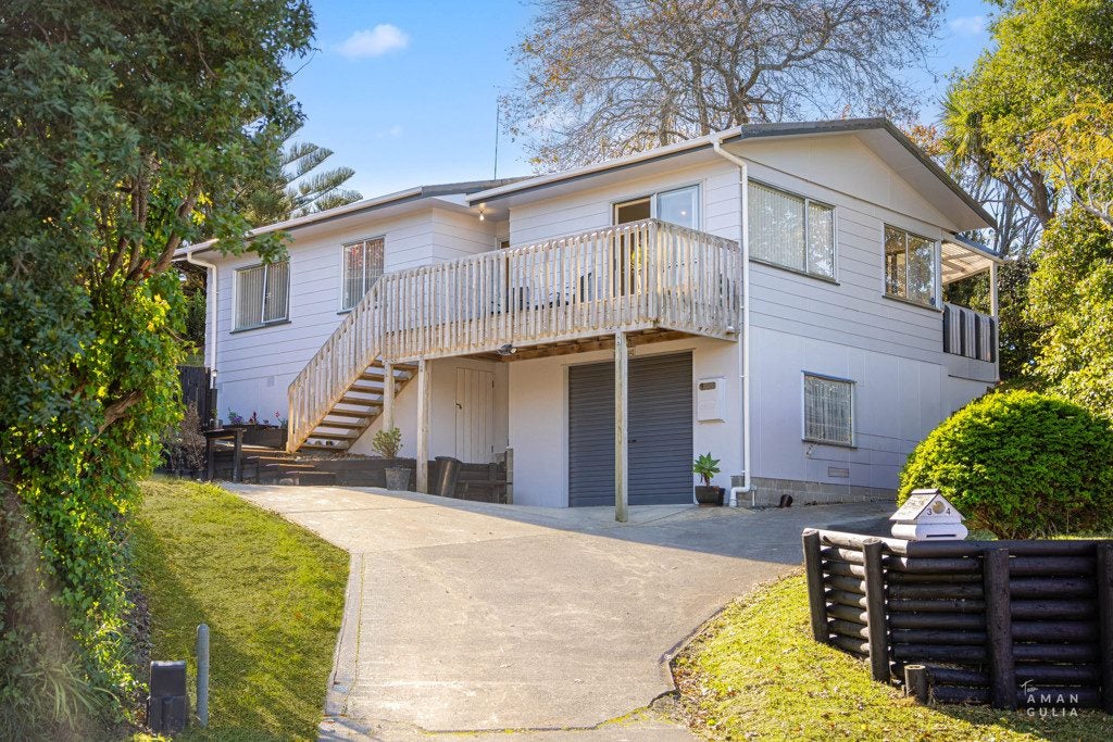 34 Alidade Place, Massey, Auckland - Carousel 2
