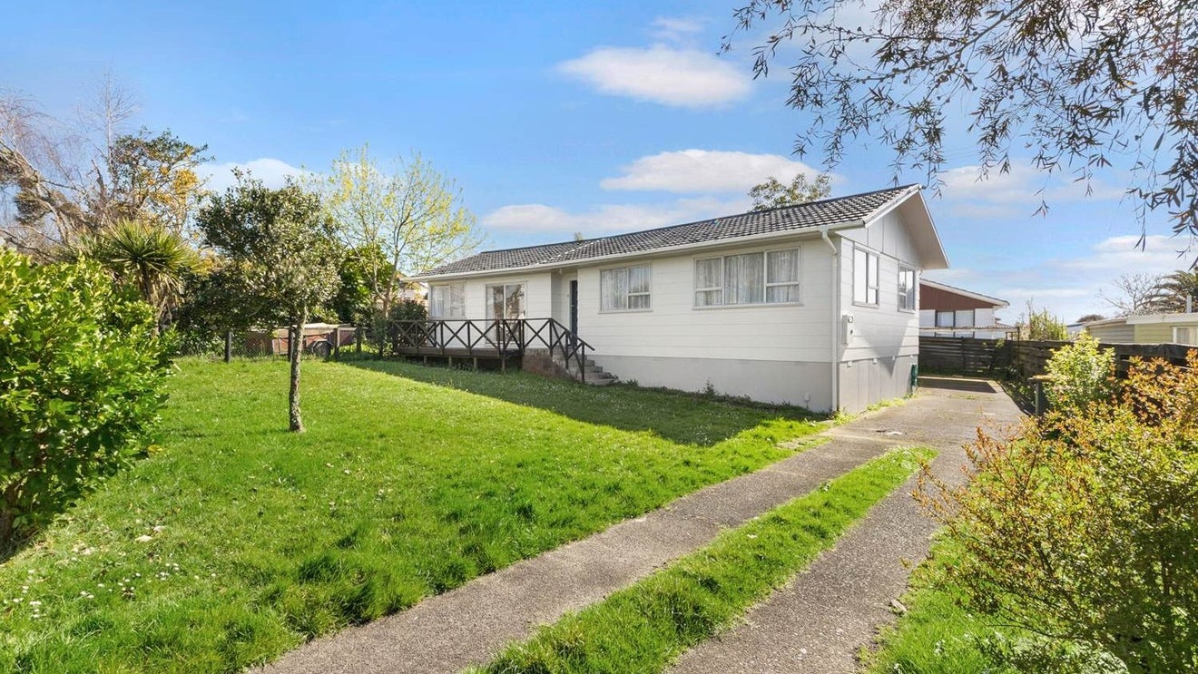 6 Parma Place, Henderson, Auckland - Carousel 1