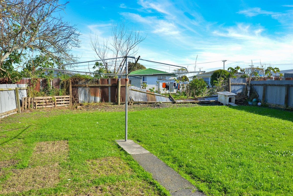 13 Fleming Street, Outer Kaiti, Gisborne - Carousel 13