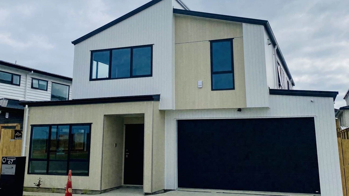 67 Malahide Drive, Flat Bush, Auckland - Carousel 1