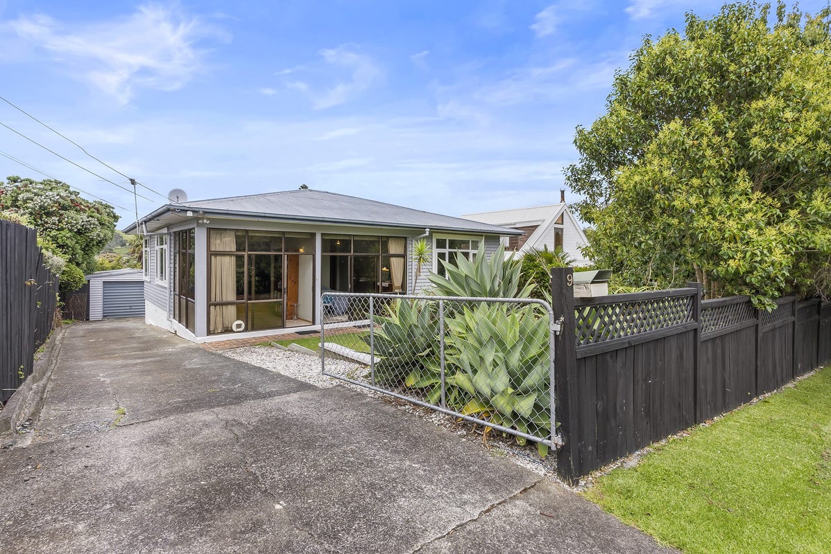 9 Te Pene Road, Maraetai, Auckland - Carousel 1