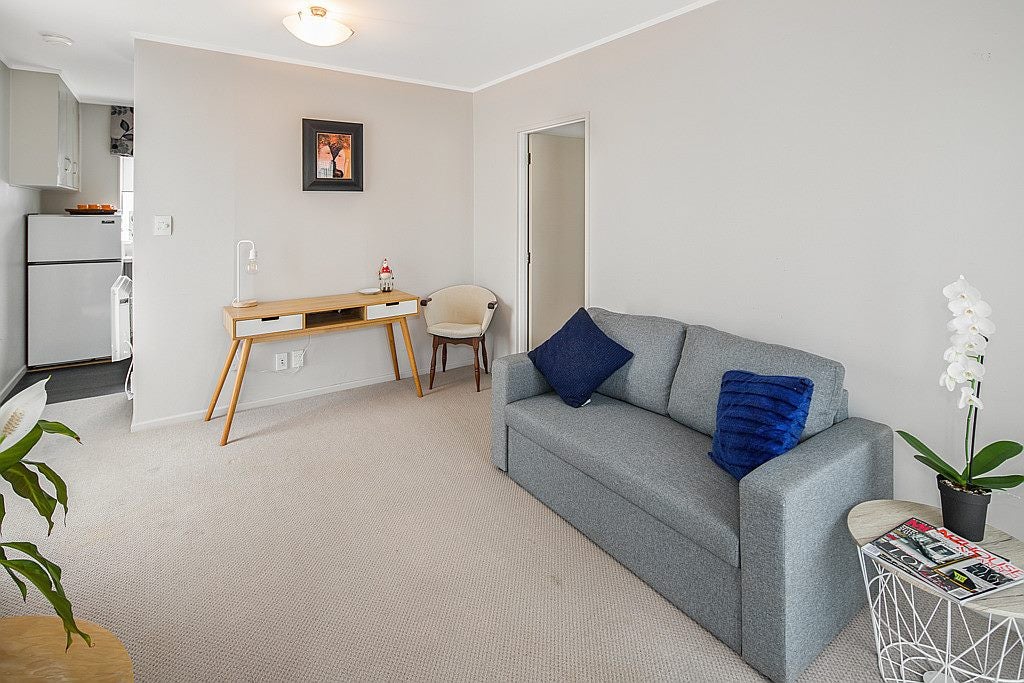 8/84 Freyberg St, Lyall Bay, Wellington - Carousel 1