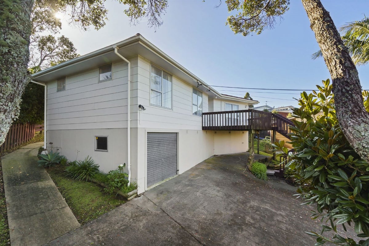 7 Park Hill Road, Birkenhead, Auckland - Carousel 1
