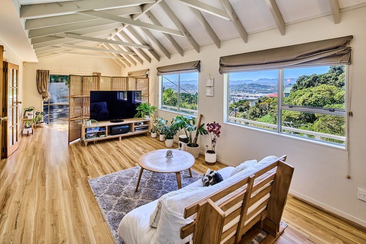 1/102 Sutherland Road, Melrose, Wellington - Carousel 1