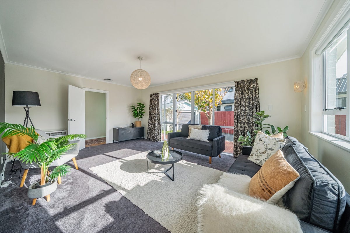 13 Whirinaki Crescent, Heretaunga, Upper Hutt - Carousel 1