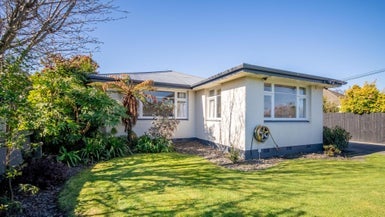 7 Boys Place, Shirley, Christchurch - Carousel 1