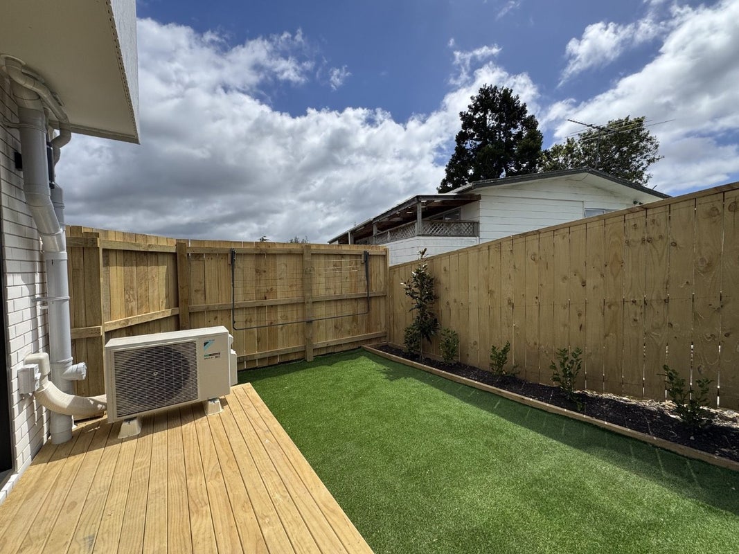 1/36 Fairdale Place, Birkdale, Auckland - Carousel 10
