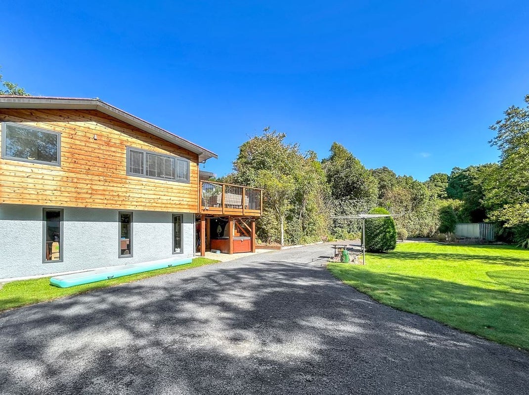 31 Bryson Road, Otatara - Carousel 19
