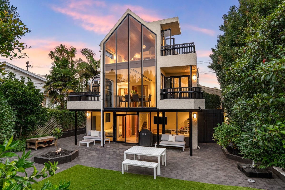 1B Kotare Avenue, Westmere, Auckland - Carousel 2