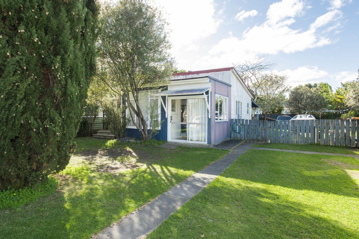 477 Palmerston Road, Te Hapara, Gisborne - Carousel 1
