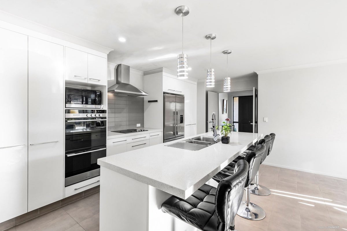 14 Searle Drive, Patumahoe, Pukekohe - Carousel 2