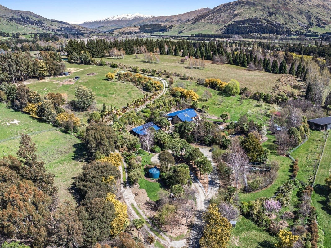 272A Ballantyne Road, Wānaka - Carousel 1