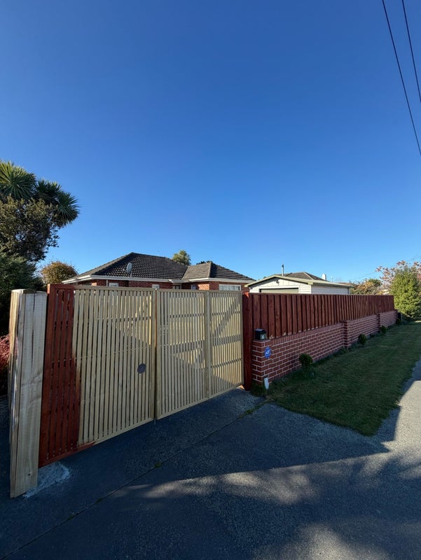 19 Richill Street, Belfast, Christchurch - Carousel 17