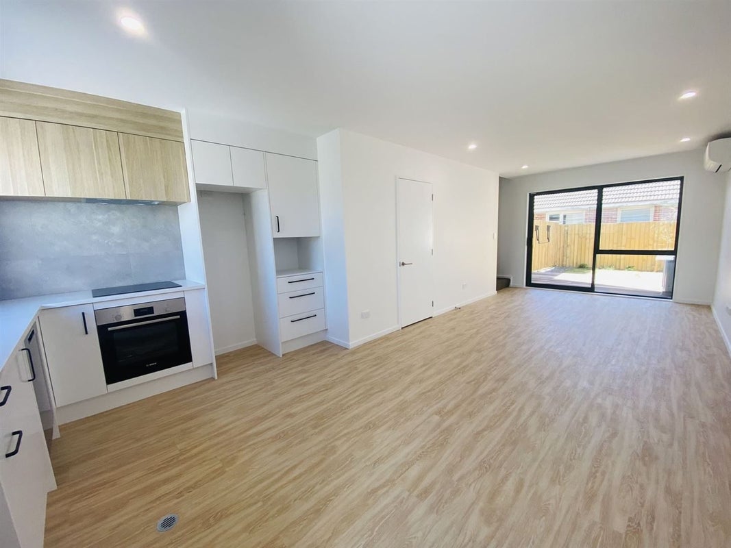 4/304 Waterloo Road, Hornby, Christchurch - Carousel 1