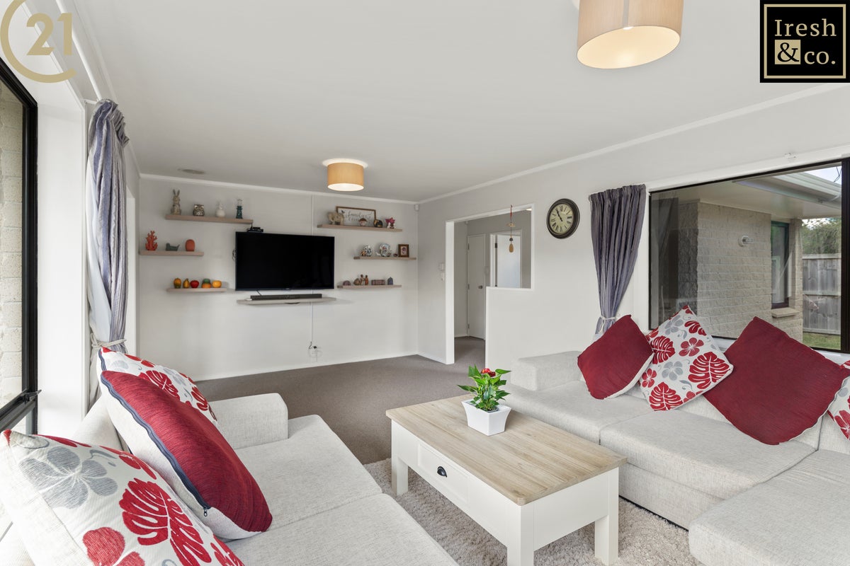 2/34 Cameron Street, Papakura, Papakura - Carousel 2