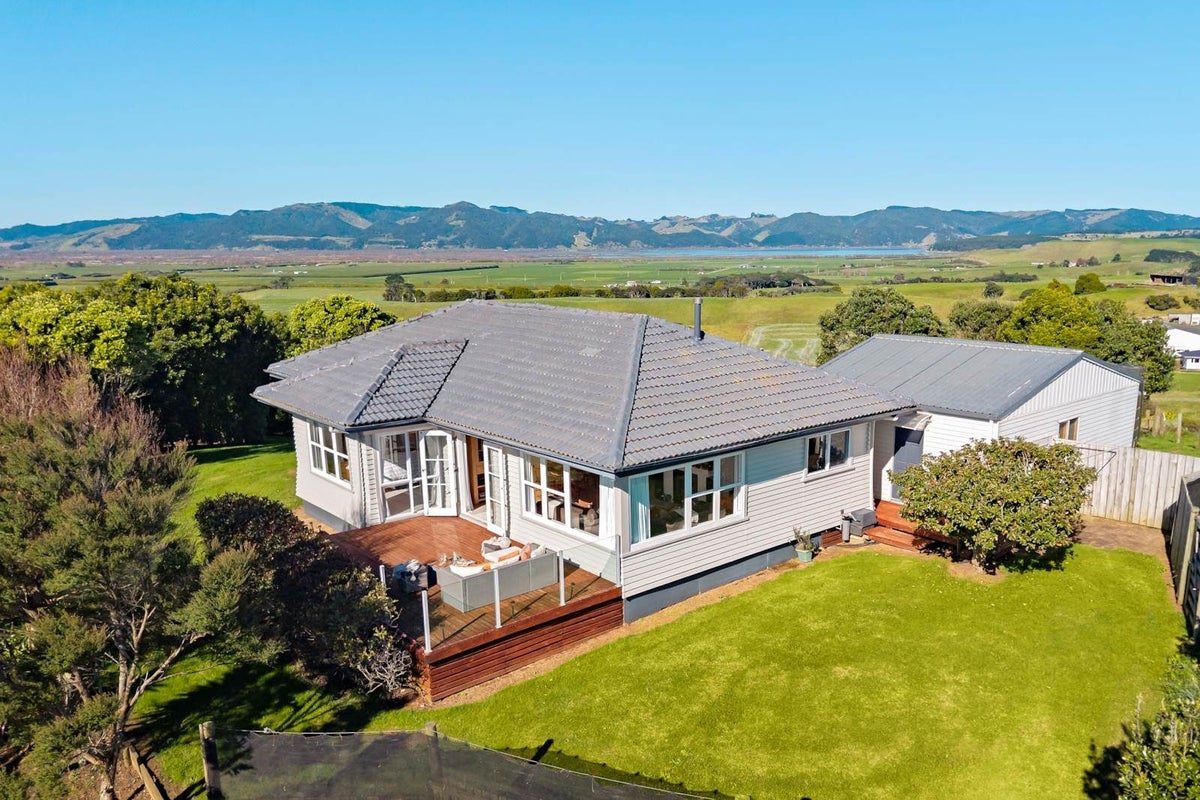 232 Maioro Road, Waiuku - Carousel 1