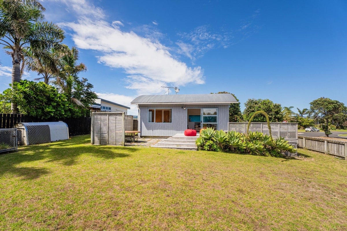 100 Ocean Close, Matarangi, Whitianga - Carousel 2