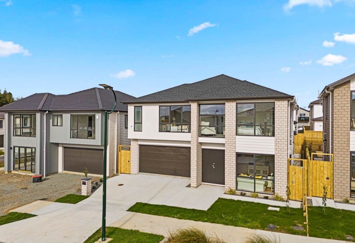 8 Crossgar Road, Flat Bush, Auckland - Carousel 1