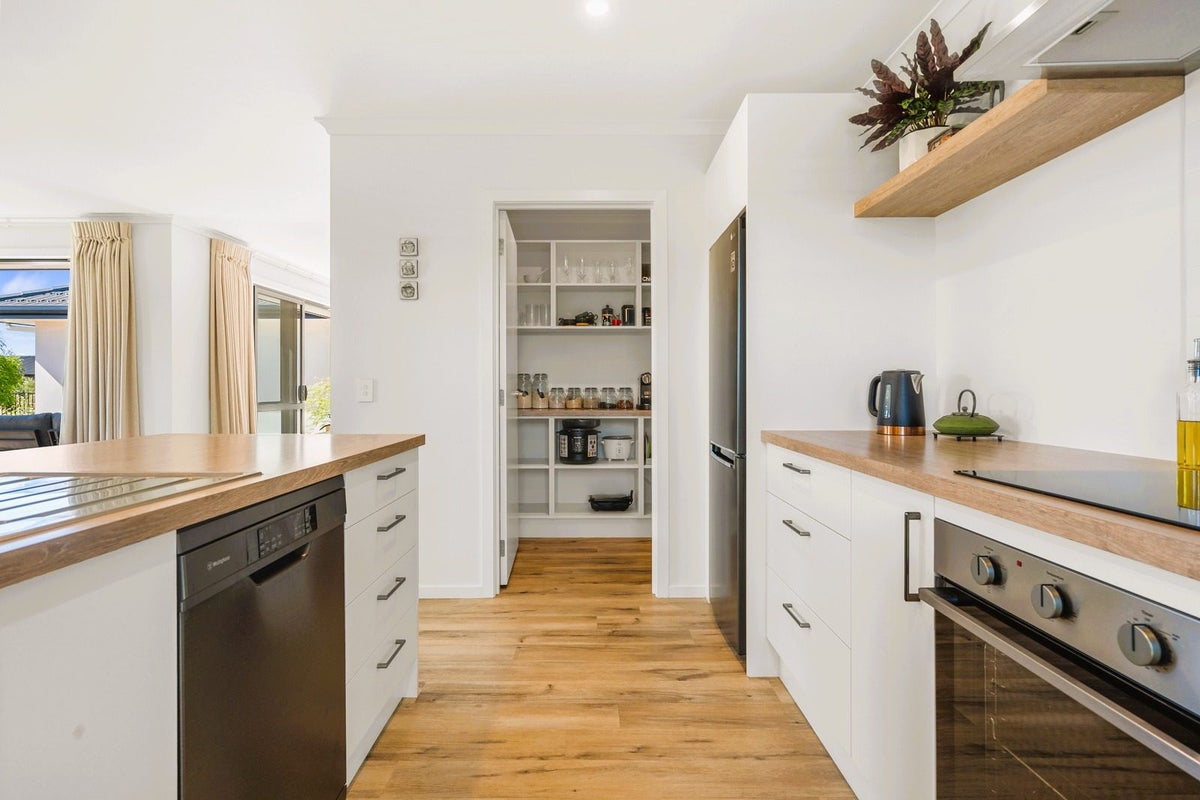 88 Berryfield Drive, Appleby, Richmond - Carousel 2