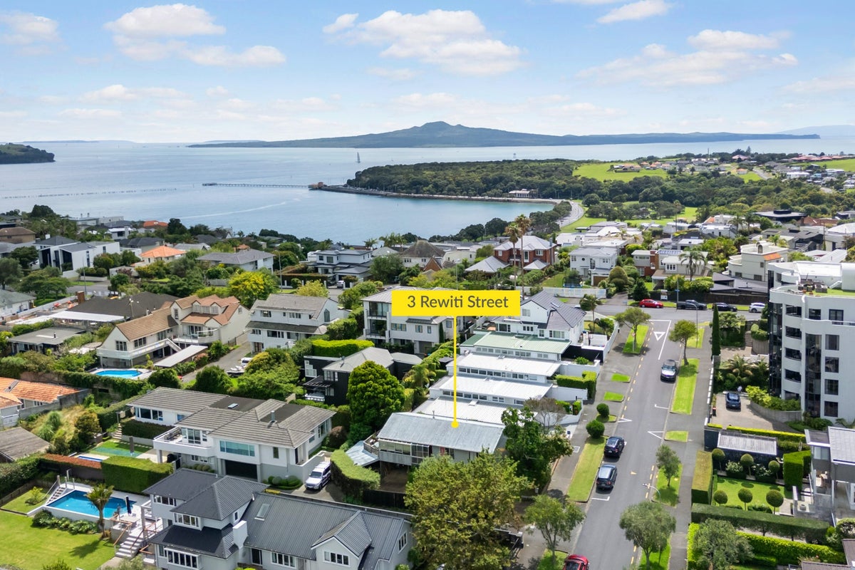 3 Rewiti Street, Orakei, Auckland - Carousel 2