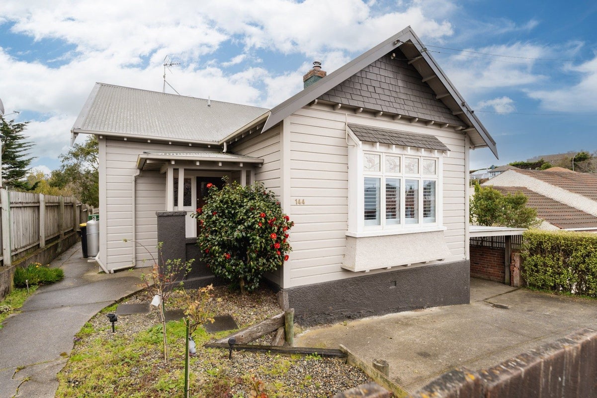 144 Kenmure Road, Kenmure, Dunedin - Carousel 1