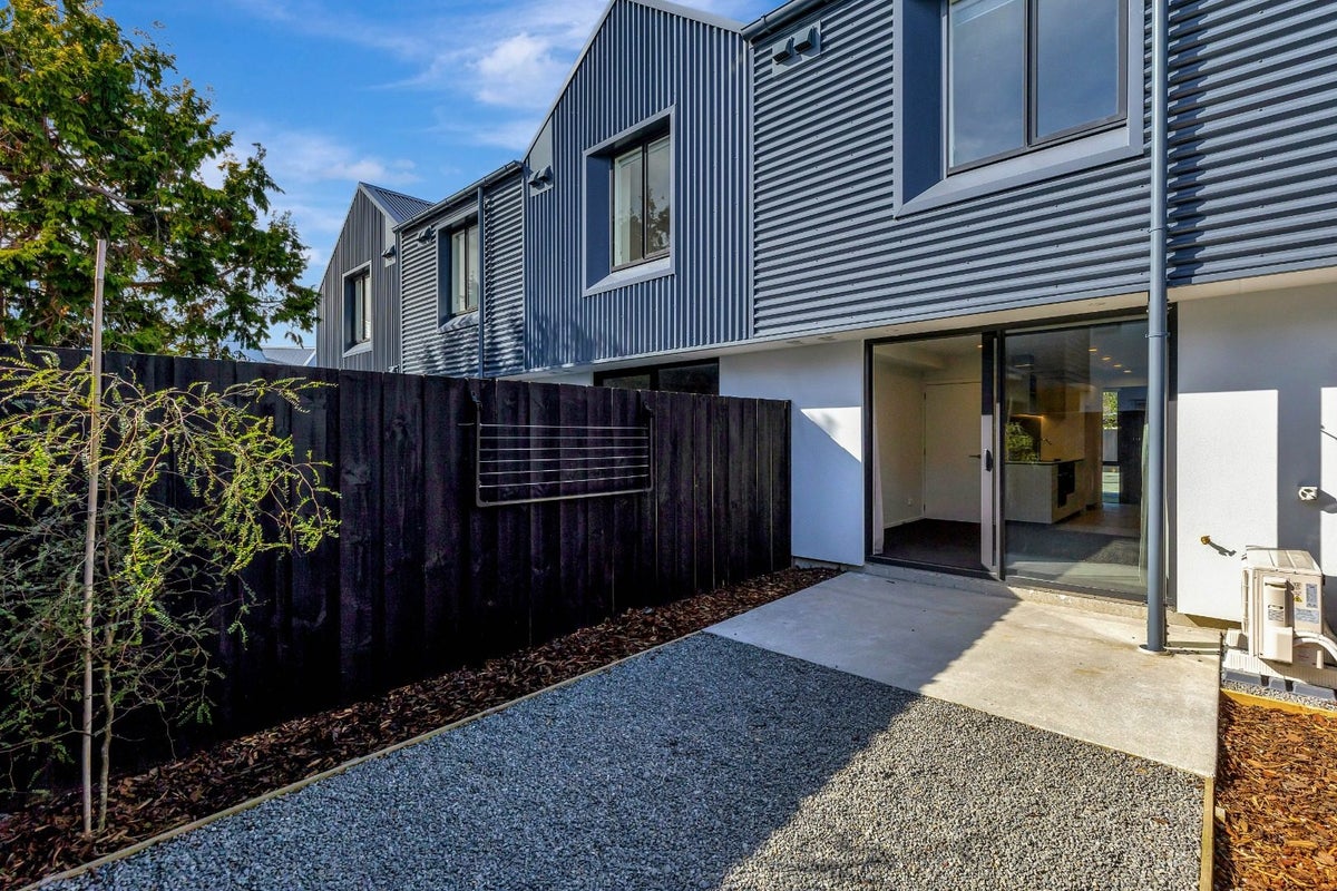 4/45 Dickens Street, Addington, Christchurch - Carousel 9
