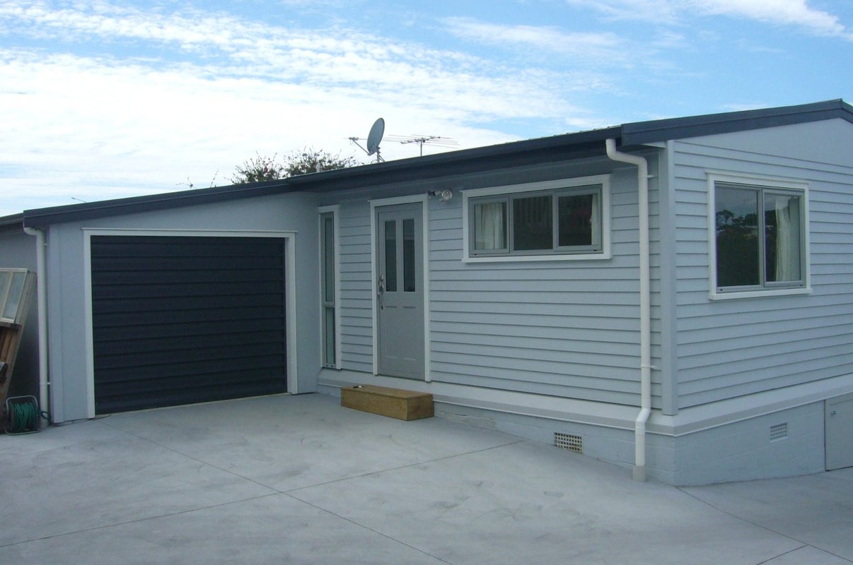 932 Whangaparaoa Road, Manly, Whangaparaoa - Carousel 1