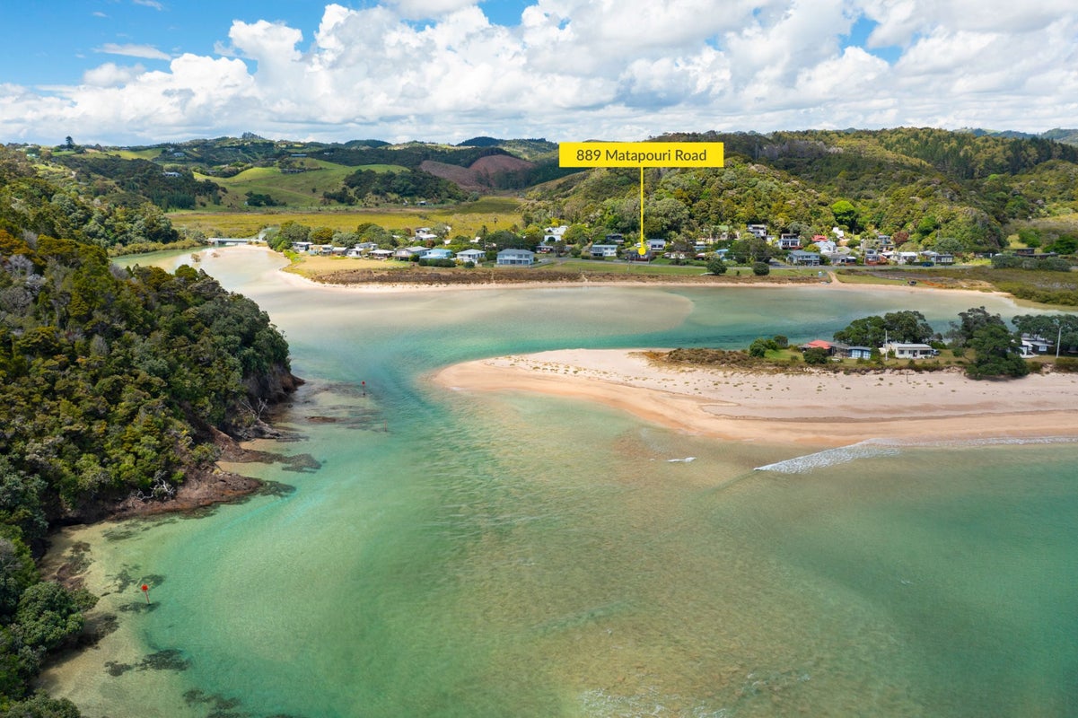 889 Matapouri Road, Matapouri, Whangarei - Carousel 2