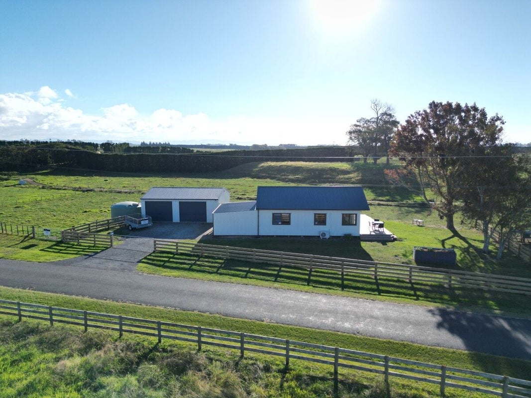 92 Ohinepanea Road, Pukehina, Te Puke - Carousel 1
