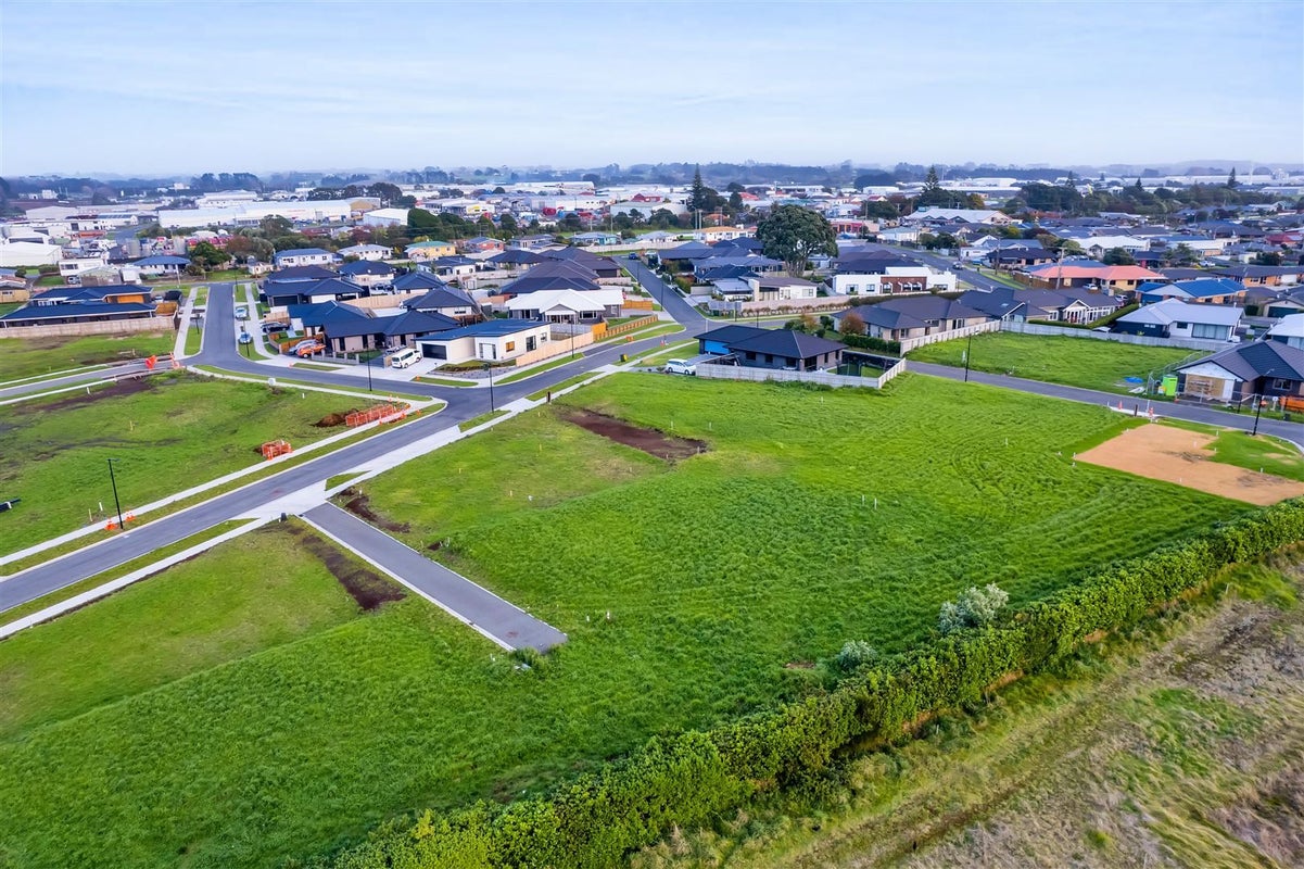 11B Papawhero Drive, Bell Block, New Plymouth - Carousel 18