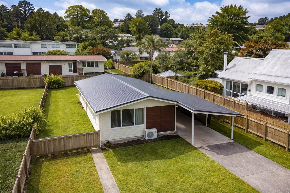 17 Hodgson Street, Onerahi, Whangarei - Carousel 1