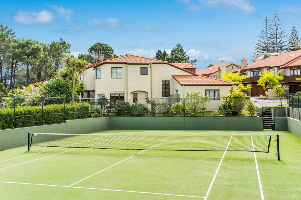 23/8 Tobago Place, Sunnynook, Auckland - Carousel 18