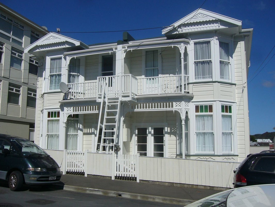 16 Levy Street, Mount Victoria, Wellington - Carousel 1