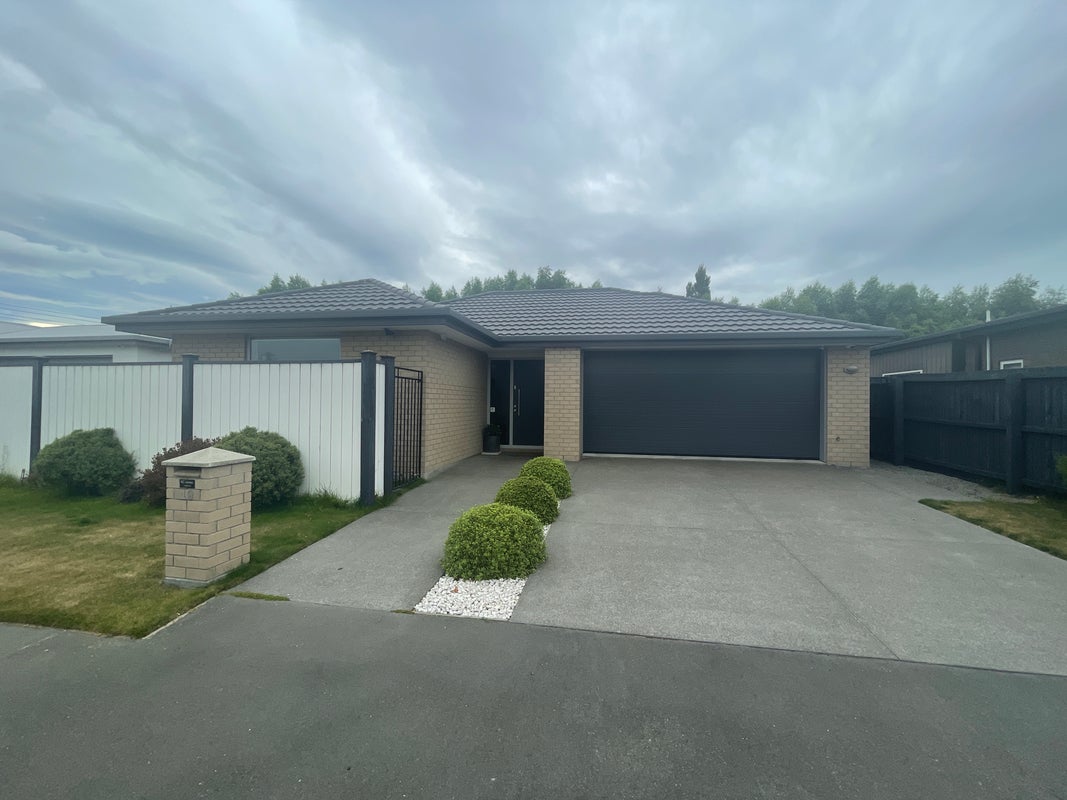 19 Davaar Crescent, Broomfield, Christchurch - Carousel 1
