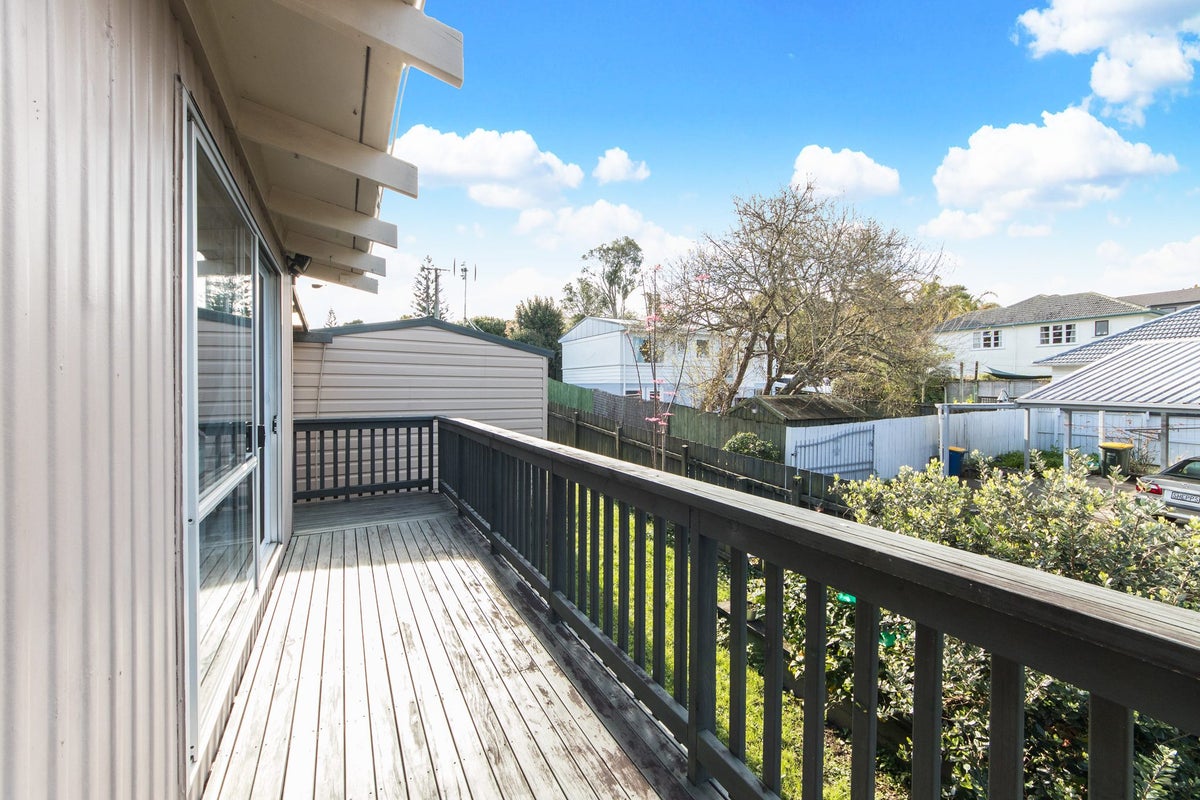 38 Stottholm Road, Titirangi, Auckland - Carousel 12