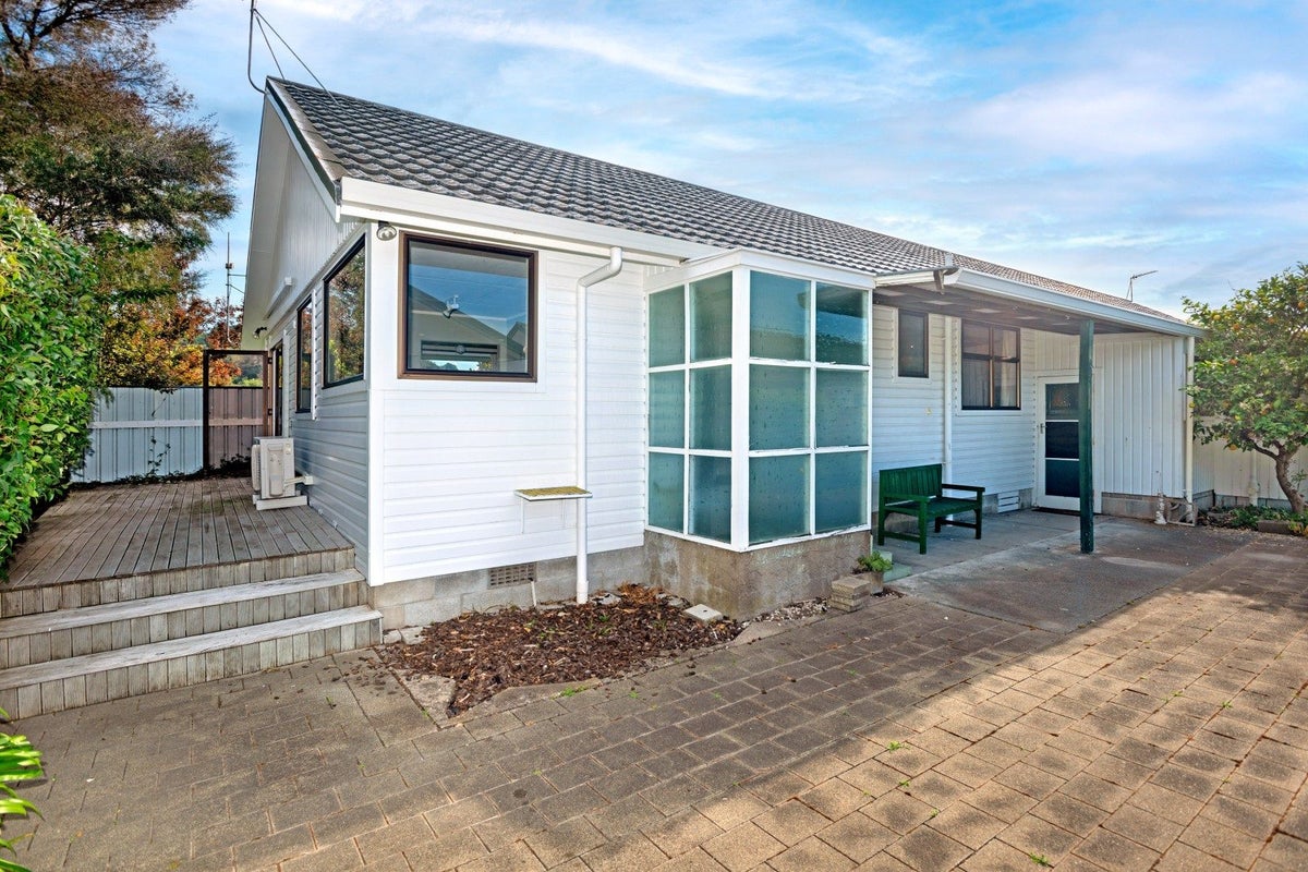 9 Stevenson Lane, Kaiti, Gisborne - Carousel 2