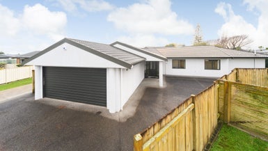 7 Celtic Court, Roslyn, Palmerston North - Carousel 1