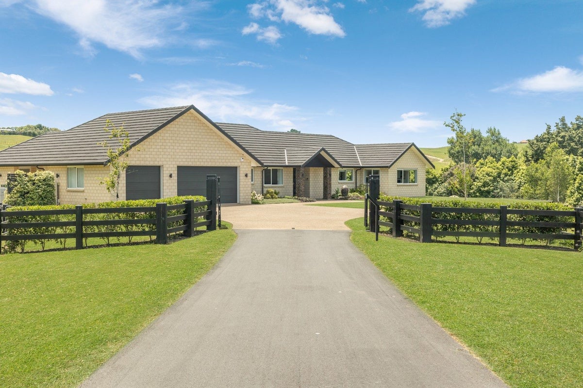 280 Hunter Road, Patumahoe, Pukekohe - Carousel 1