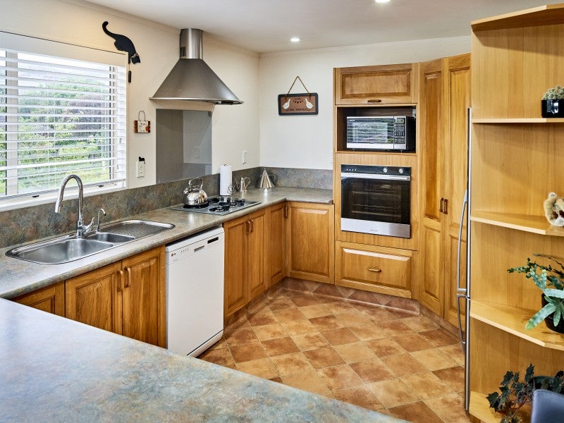 3 Musket Lane, Whitby, Porirua - Carousel 2