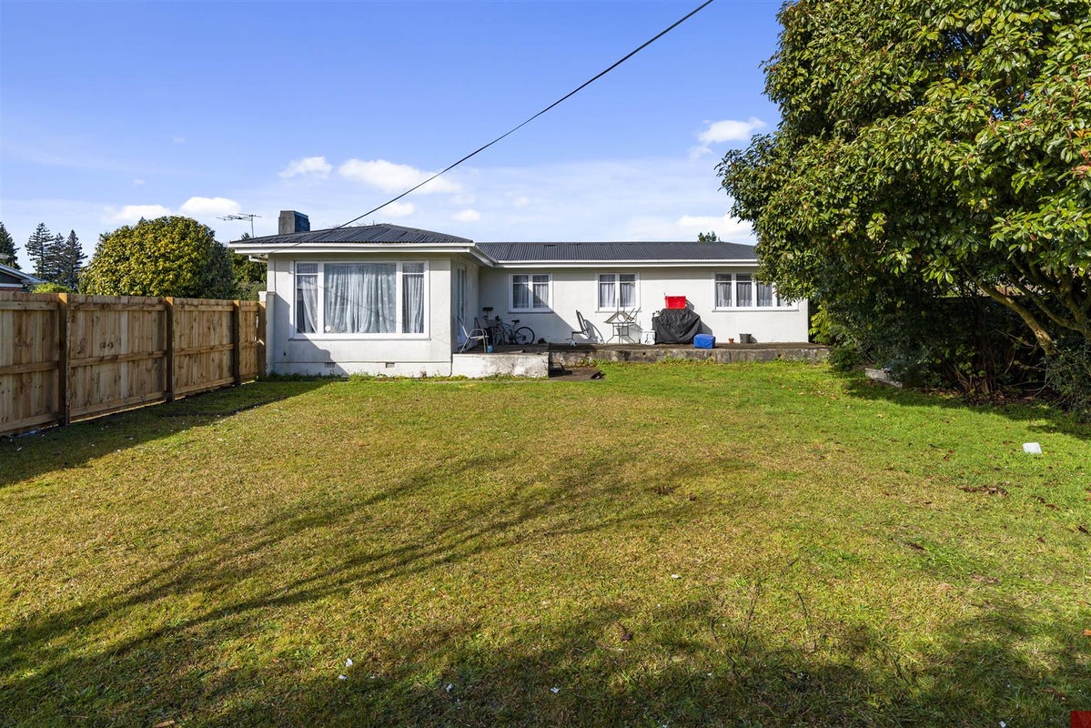 66 Sunset Road, Mangakakahi, Rotorua - Carousel 1