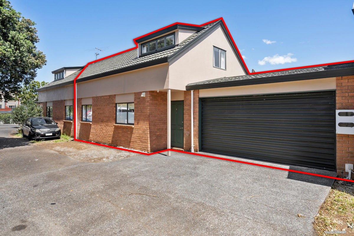 2/1 Melview Place, New Lynn, Auckland - Carousel 1