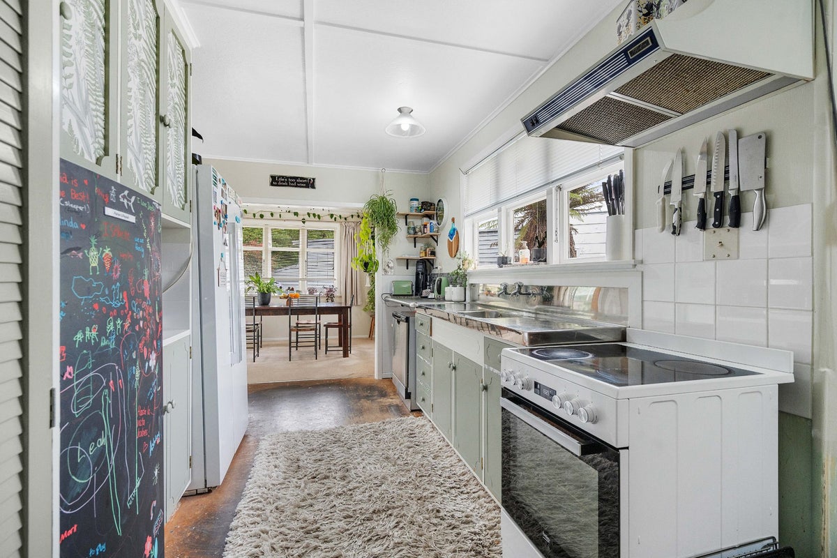 100 South Road, Solway, Masterton - Carousel 2
