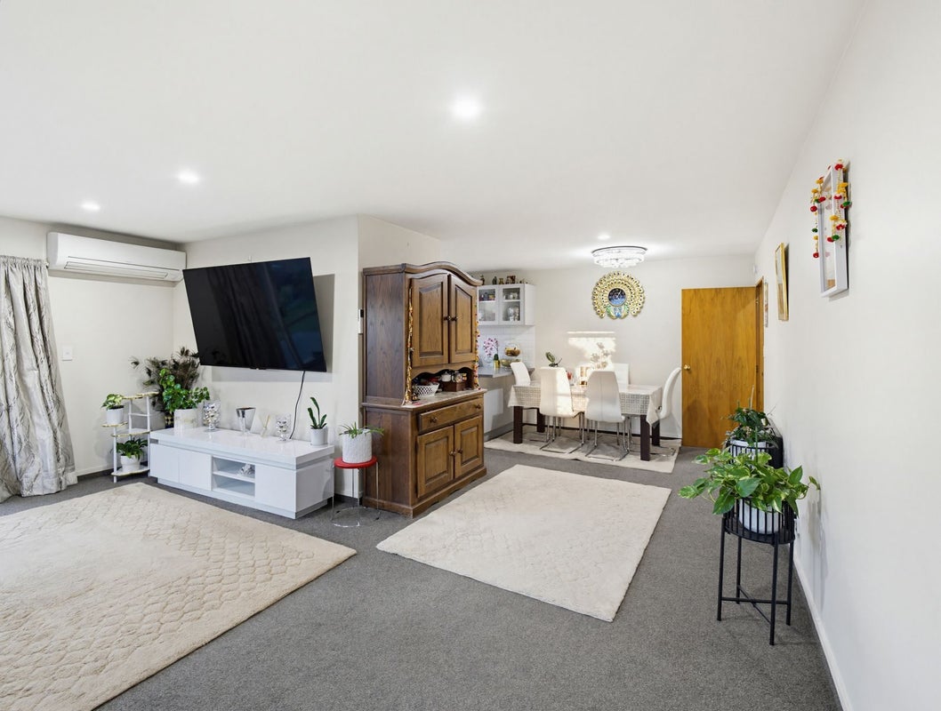 2/14 Morrison Avenue, Northcote, Christchurch - Carousel 2