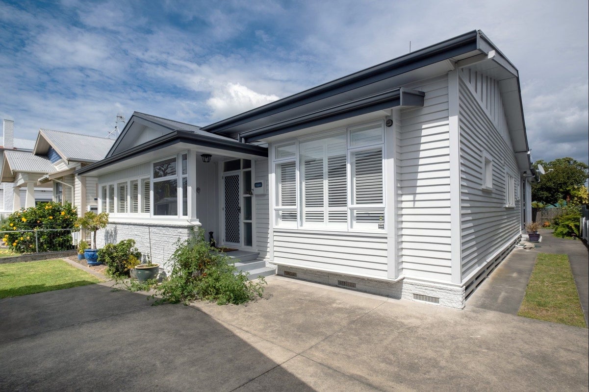 36 Nelson Crescent, Napier South, Napier - Carousel 1