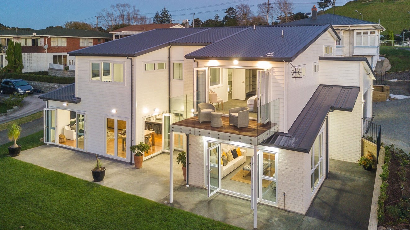 30D Taylor Road, Mangere Bridge, Auckland - Carousel 1