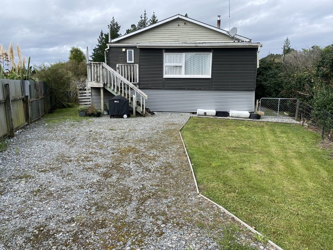 16 Litchfield Street, Kaiata, Greymouth - Carousel 1