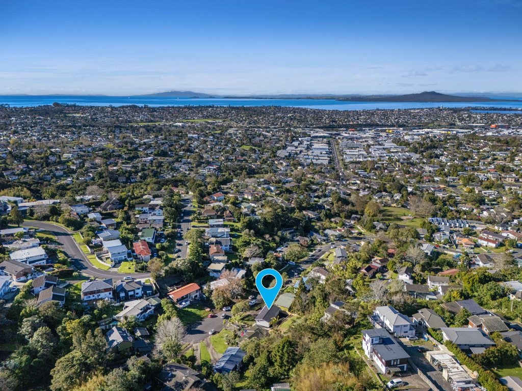 82 Ayton Drive, Totara Vale, Auckland - Carousel 23